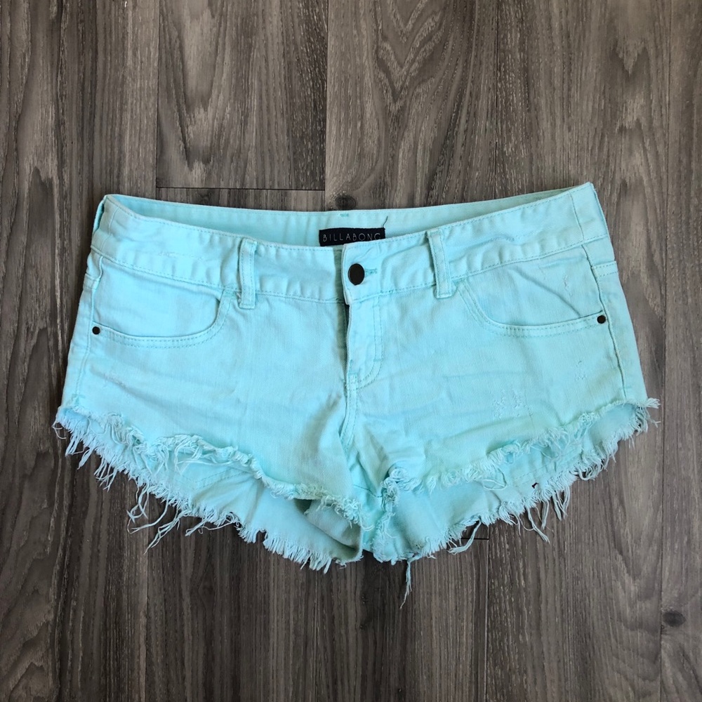 💛$20💛 BILLABONG MINT SHORTS
